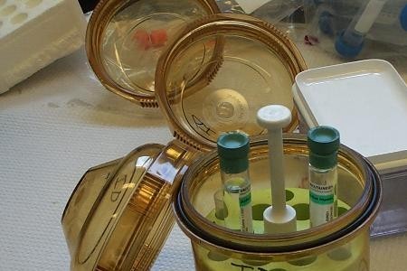 Safety Cup for a centrifuge